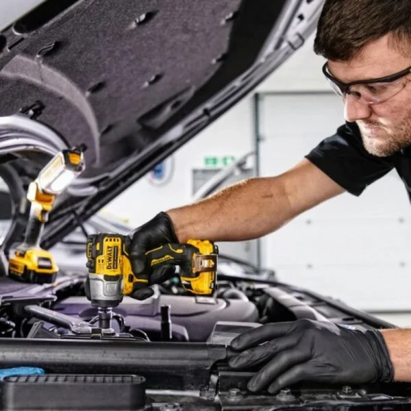 DEWALT Boulonneuse à Chocs 3/8” 12V 2Ah Brushless – DCF902D2-QW vente en ligne pas cher 4