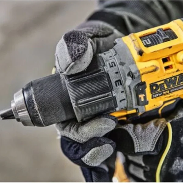 meilleur service DEWALT Perceuse Visseuse Percu POWERSTACK 18V 5Ah – DCD805H2T-QW 6
