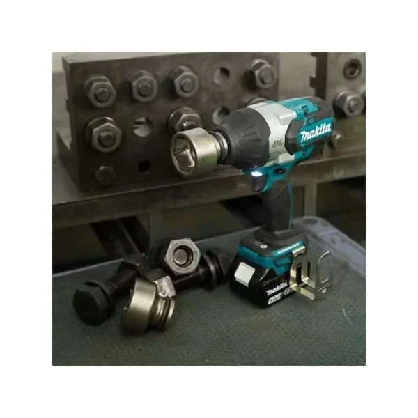 MAKITA Boulonneuse à Choc 3/4″ 18V 5Ah – DTW1001RTJ Paris 4