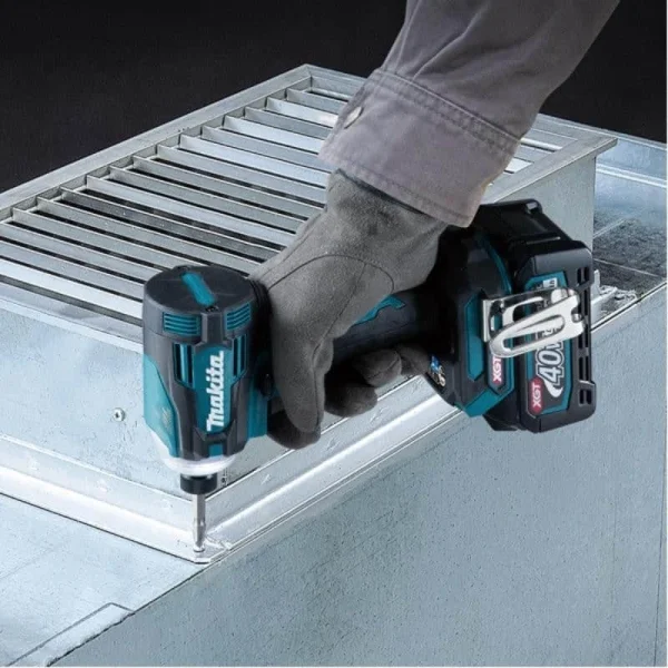 MAKITA Visseuse à Chocs 220Nm 40V 2.5Ah XGT – TD001GD201 à prix d'occasion 3